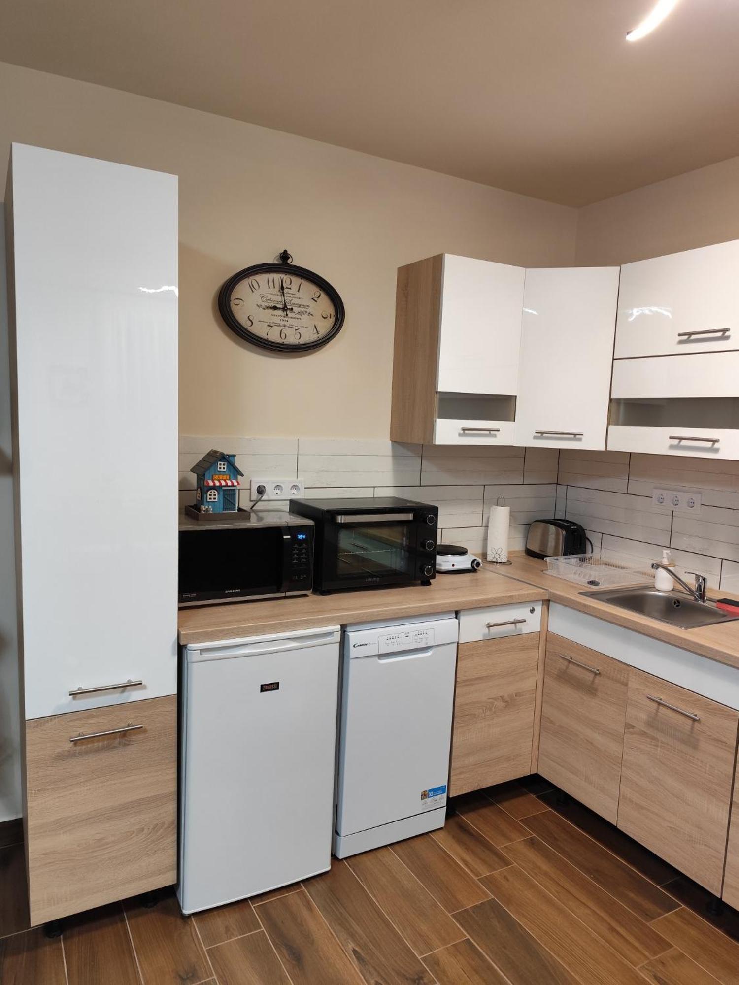 Bee You Apartman Hajdúszoboszló Екстериор снимка